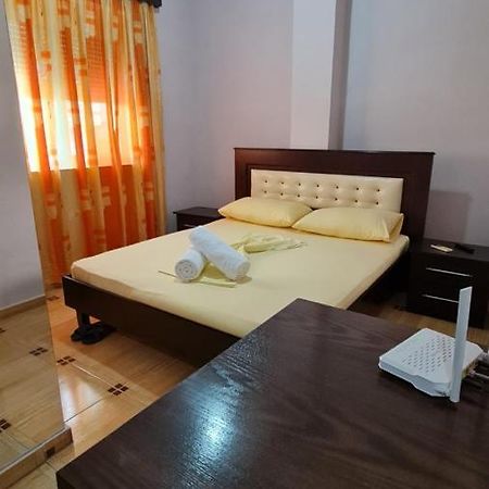 Hotel Brace Gjirokastër Buitenkant foto