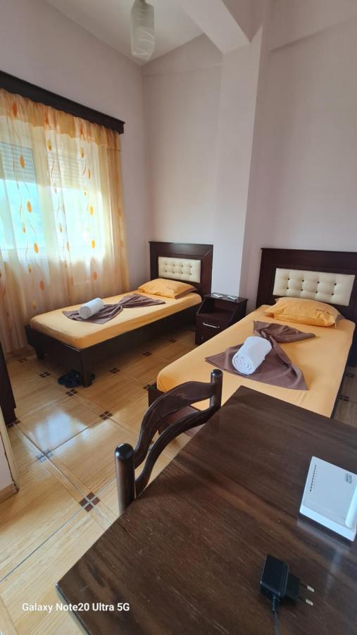 Hotel Brace Gjirokastër Buitenkant foto