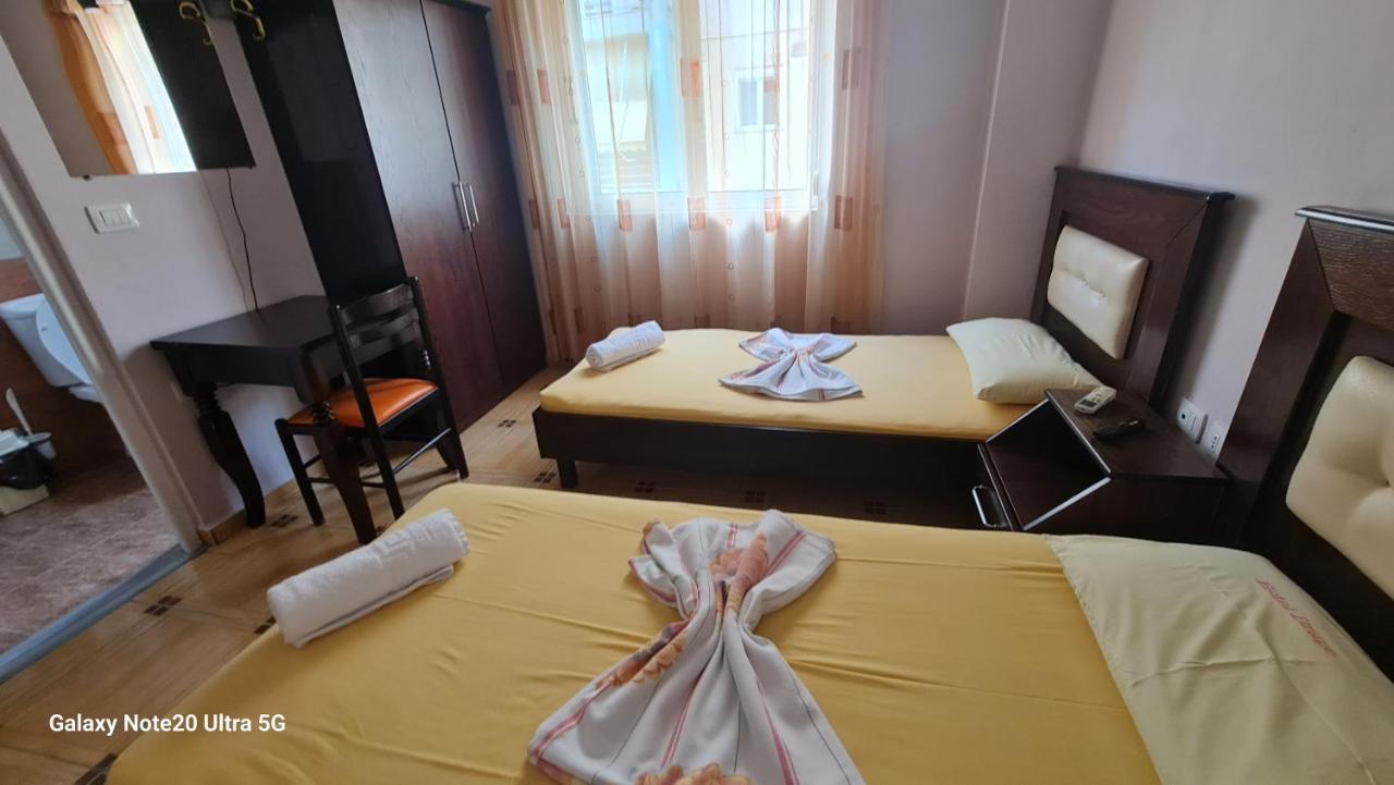 Hotel Brace Gjirokastër Buitenkant foto