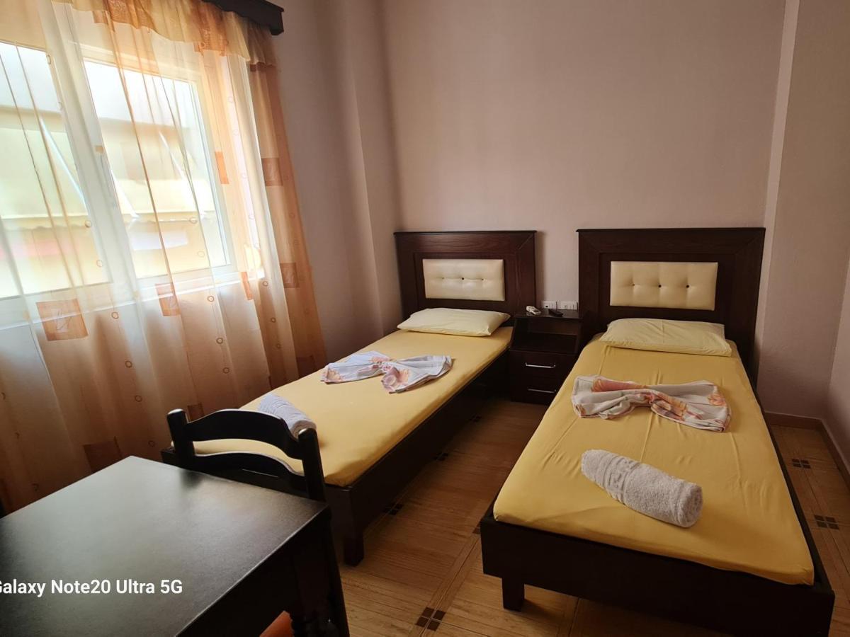 Hotel Brace Gjirokastër Buitenkant foto