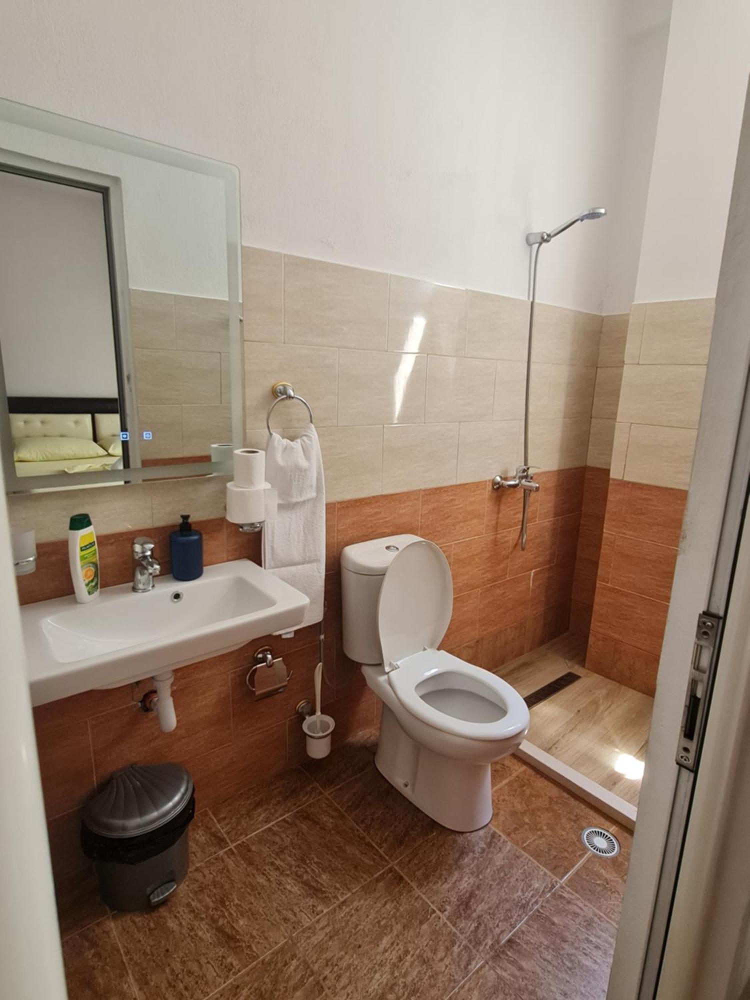 Hotel Brace Gjirokastër Buitenkant foto