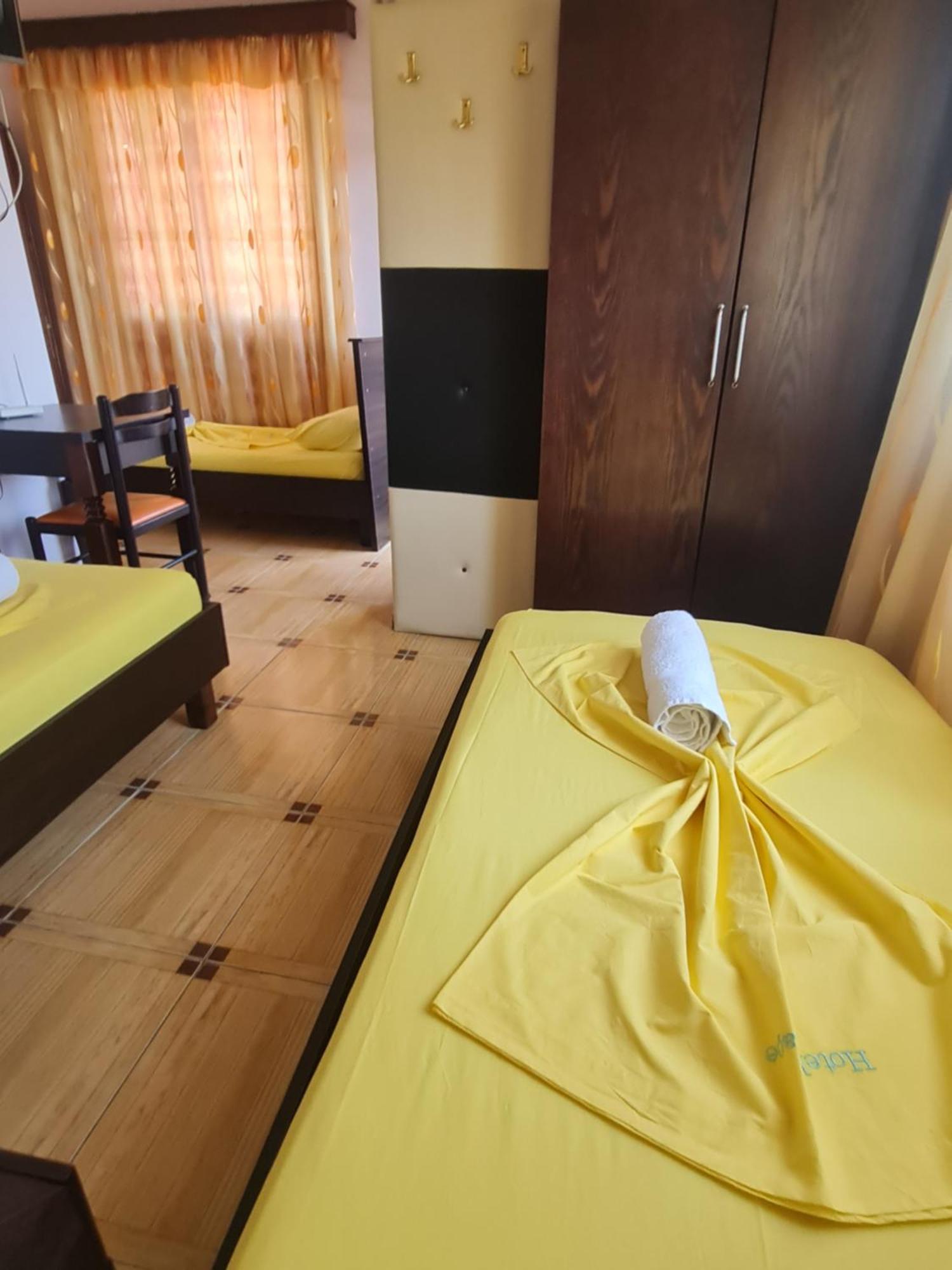 Hotel Brace Gjirokastër Buitenkant foto